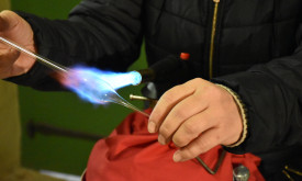 Pátek 8.12. Vánoční skleněné tvoření/ Čtení u kamen